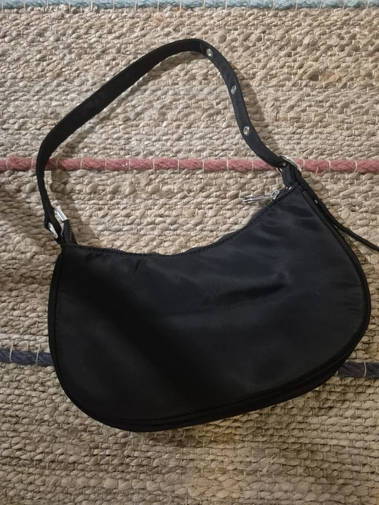 Hello Kitty Purse - Picture 2 of 3